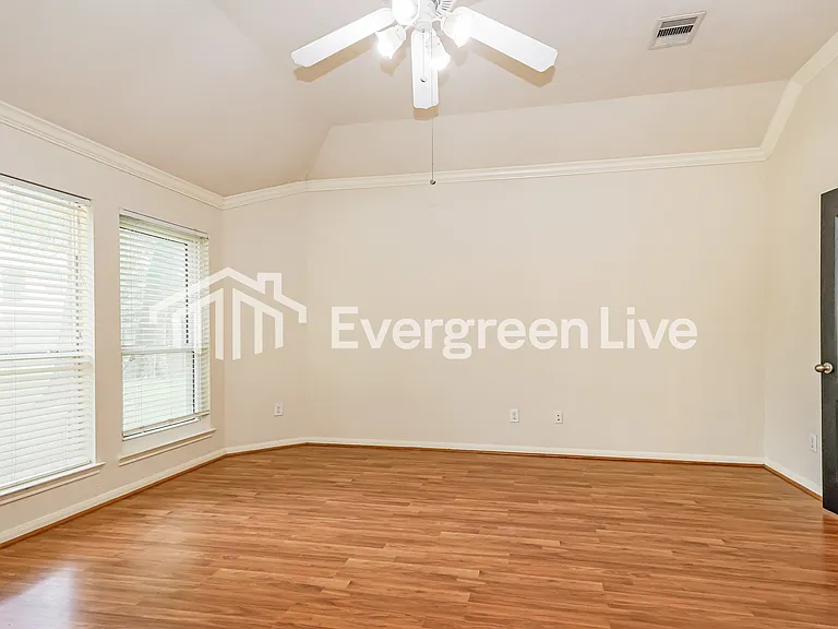 17311 Scotts Bluff Ct — Photo 9