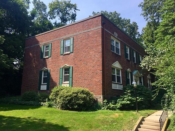 2nd image of 500 E Lancaster Ave Unit 127A