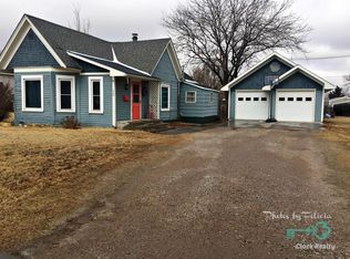 320 W 12th St, Larned, KS 67550