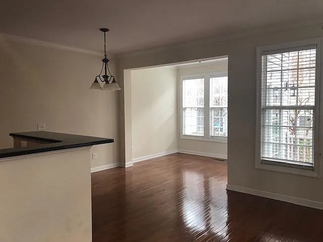 3513 Edgemont Dr — Photo 5