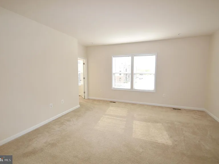 20508 Milbridge Ter — Photo 19