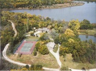 5750 Yankee Tank Ct, Lawrence, KS 66049