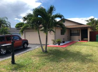 8271 SW 41st Ct, Davie, FL 33328