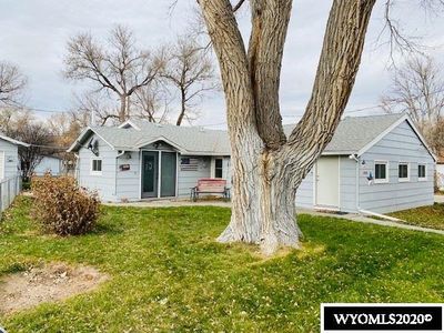1000 Jefferson St, Douglas, WY, 82633