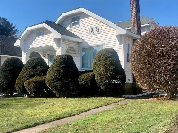 2806 Dearborn Pl, Utica, NY 13501