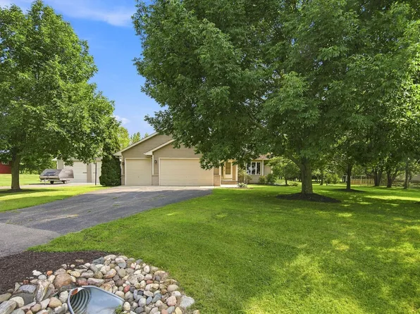 9081 13th St NE, Saint Michael, MN 55376