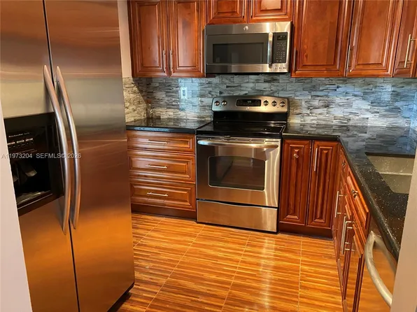 706 Gardens Dr APT 101, Pompano Beach, FL 33069