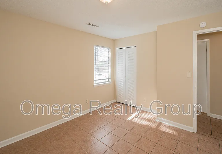 The Cove Apartments — Photo 31