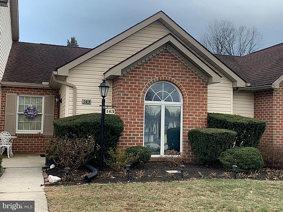 3rd image of 143 Strayer Dr