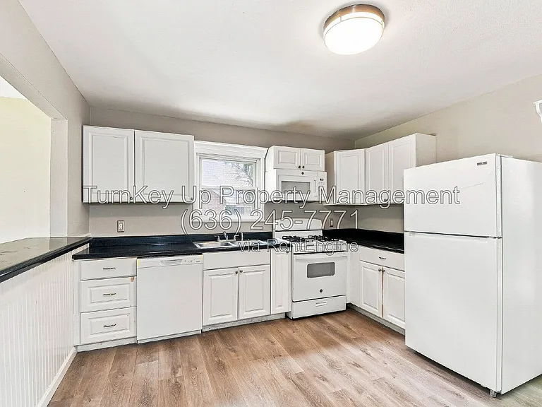 257 Connolly Dr — Photo 3
