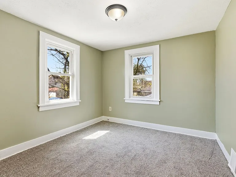 766 Lafollette St — Photo 17