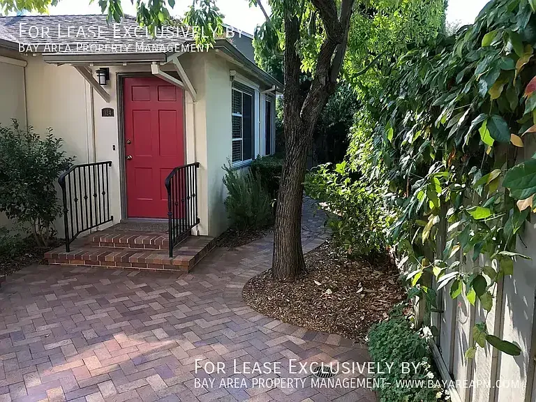 124 Colorado Ave — Photo 2