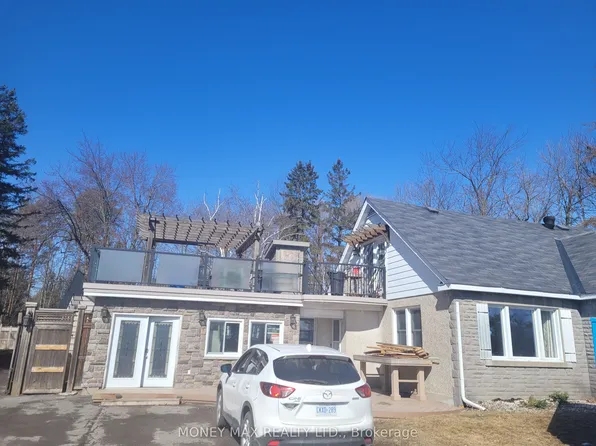 2952 Prince Of Wales Dr #B, Ottawa, ON K2E 0B2