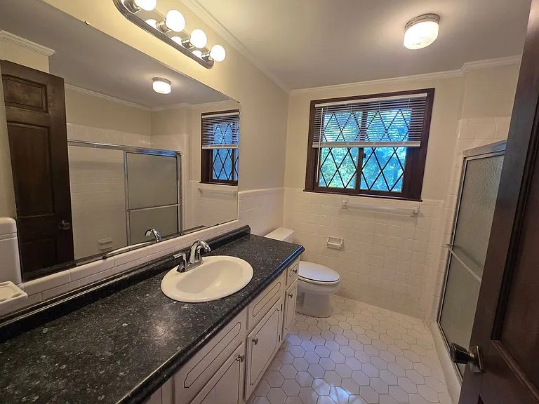 1194 Ingram Dr — Photo 15