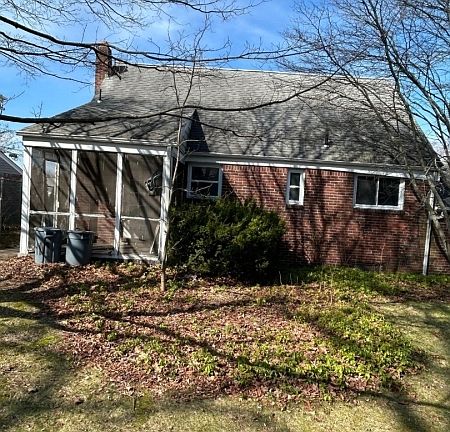 5th image of 12-23 Ferry Hts