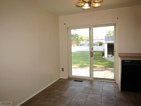 4th image of 22029 Fresard St