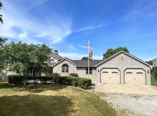6890 W Albion Rd, Ligonier, IN 46767
