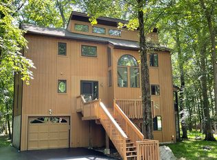 1118 Belaire Dr, East Stroudsburg, PA