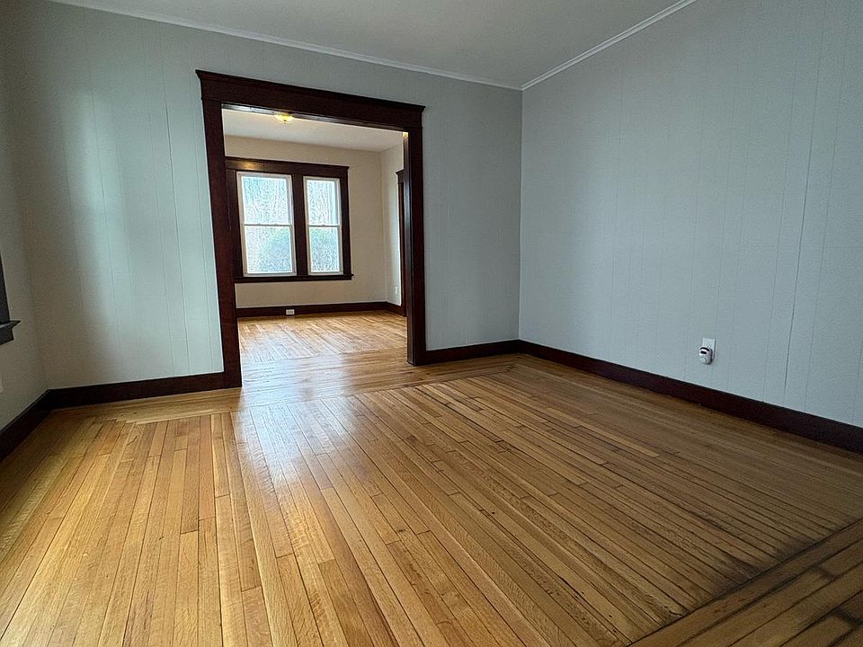 1st image of 863 Woodward Ave APT 1