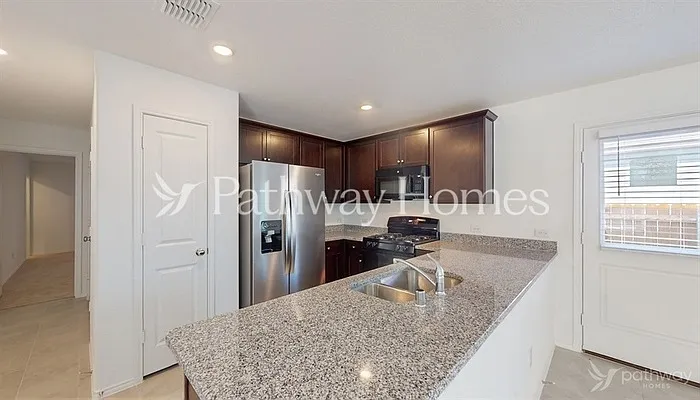 8801 Red Fox Trl — Photo 7