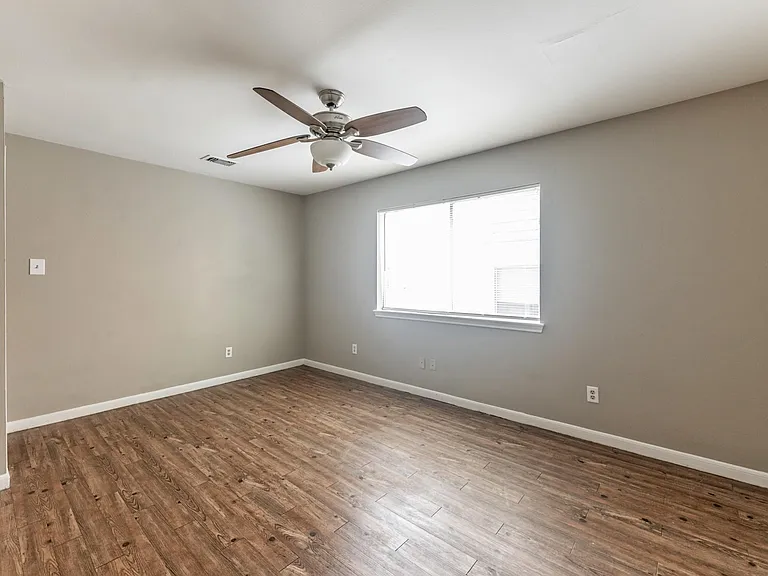 2404 Sycamore Ave #B2 — Photo 16