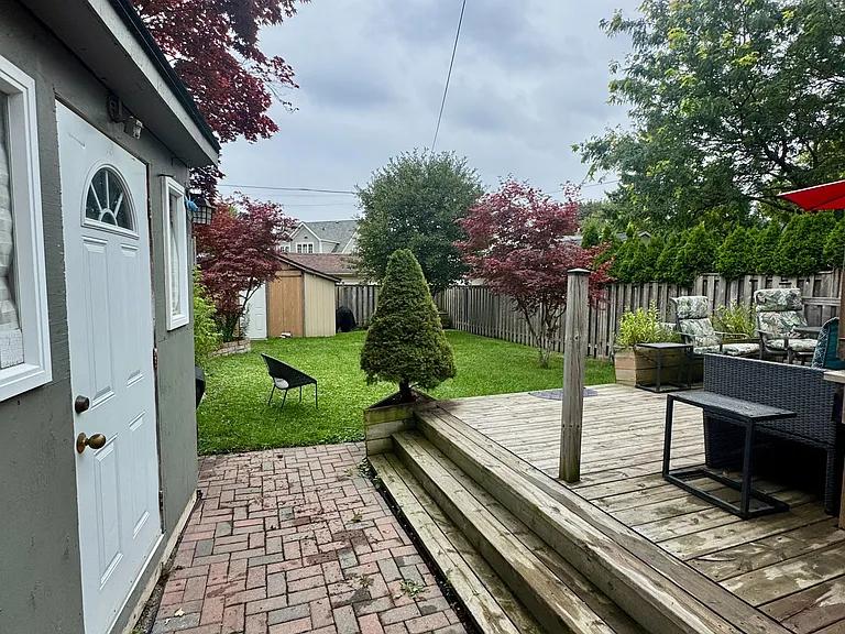 37 Tiago Ave #MAIN FLOOR — Photo 17