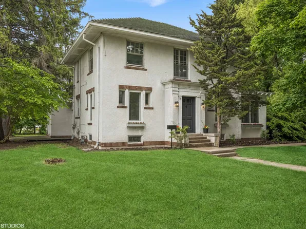 1310 Larkin Ave, Elgin, IL 60123