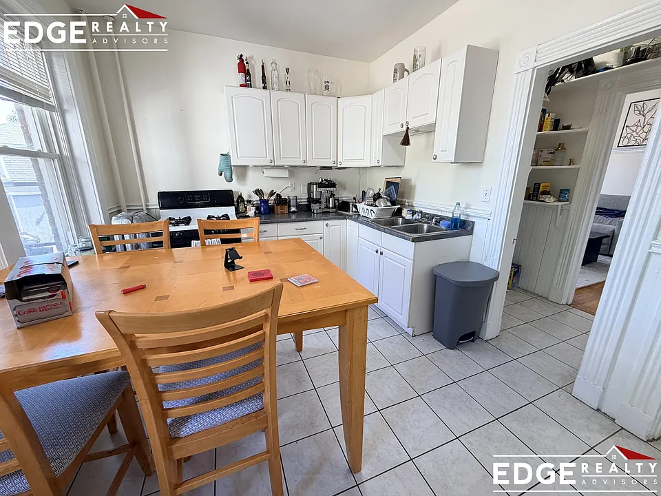 79 Glenville Ave #3A