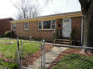 102 E County St, Hampton, VA 23663