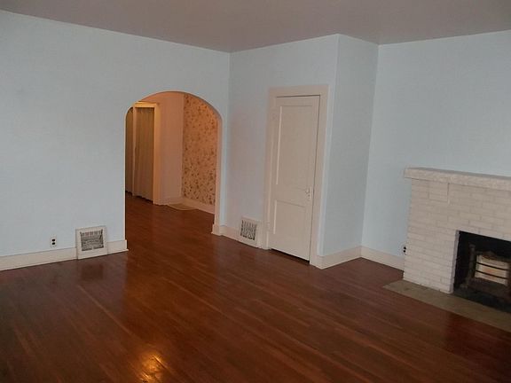 living room looking into dining