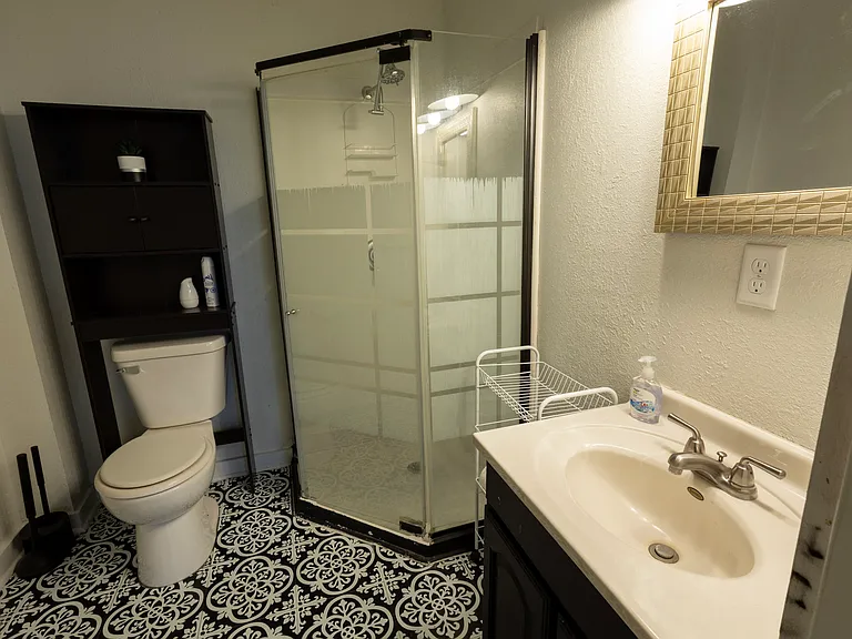 101 E Summit St #4 — Photo 5