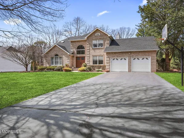 6 Candeub Court, Manalapan, NJ 07726