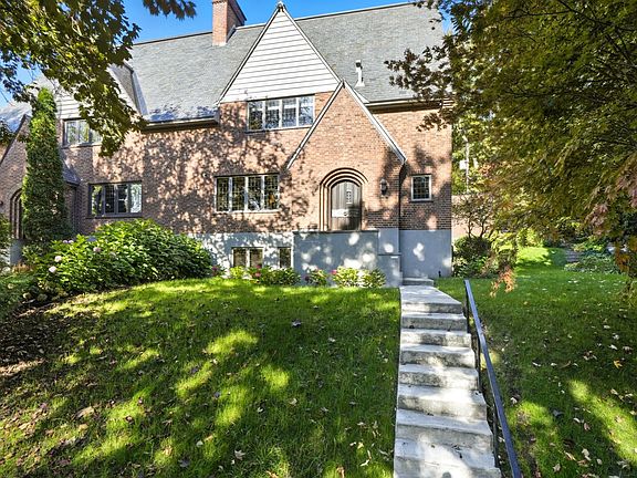 2nd image of 29 Holton Ave