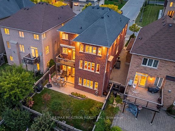 3rd image of 66 Bush Ridges Ave