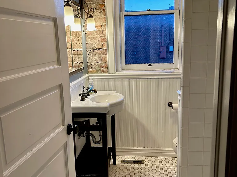 1530 N Gaylord St #2 — Photo 17