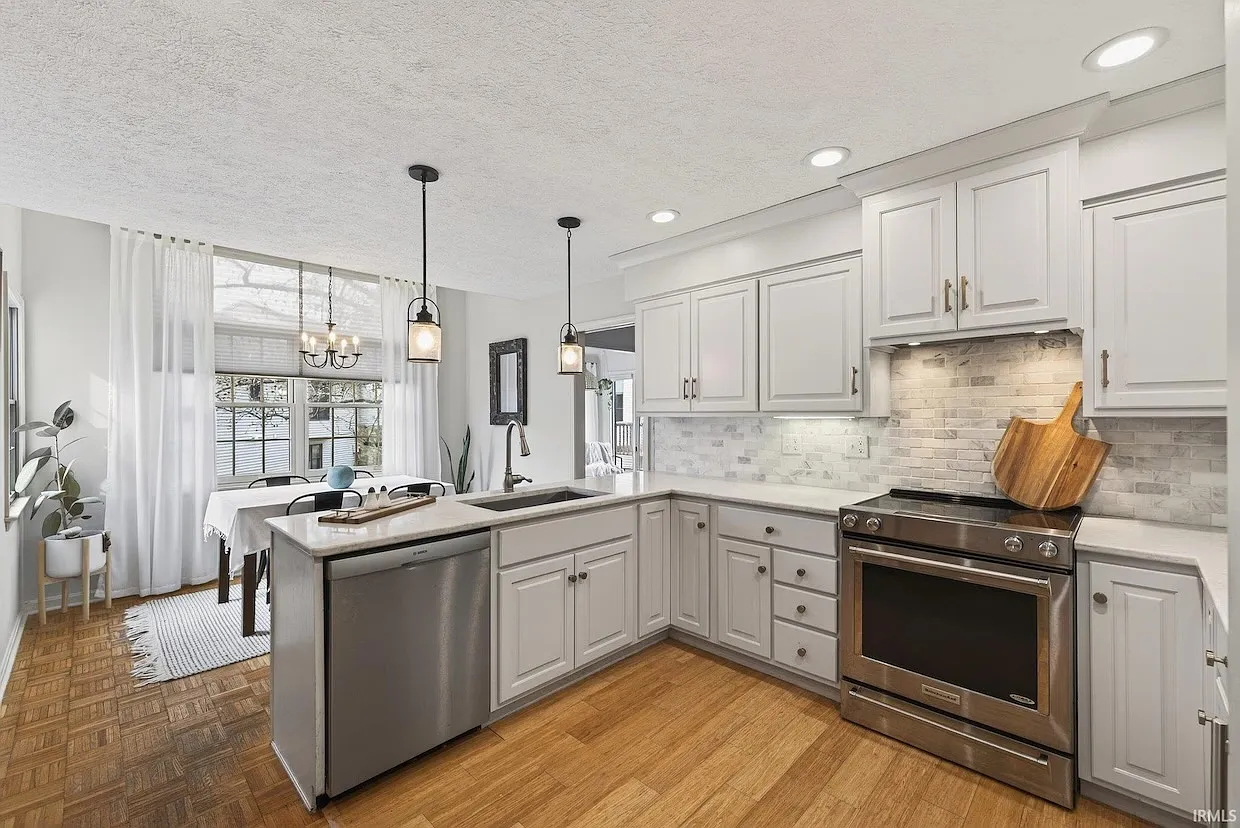 4 bed, 3400 sqft, $2,600 — Photo 1