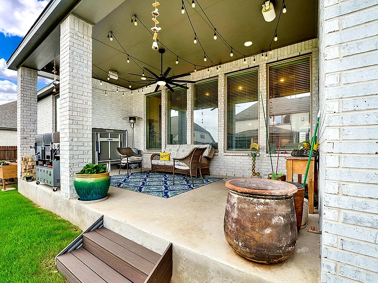 6826 Hallie Loop — Photo 45