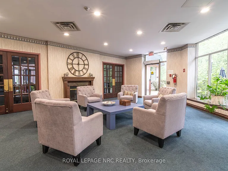 8111 Forest Glen Dr #418 — Photo 11