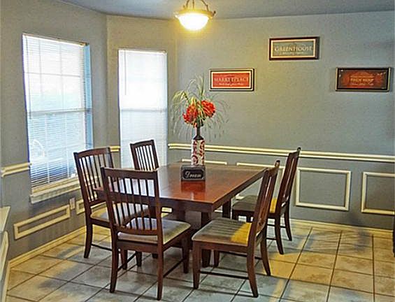4th image of 4224 Grady Ln