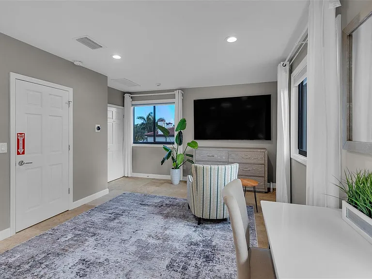 616 Riviera Isle Dr — Photo 77