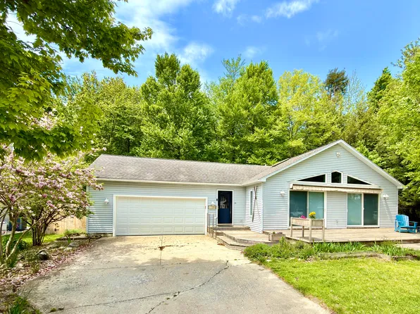 13200 Hopkins Forest Dr, Bear Lake, MI 49614