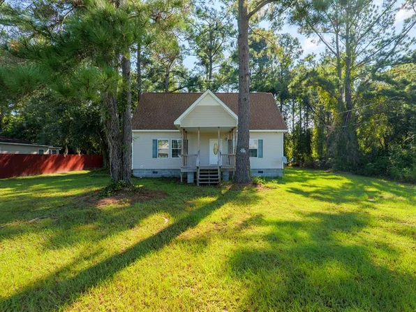 83 E Howell Dr, Lakeland, GA 31635
