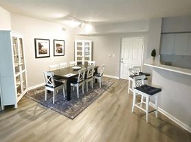 11770 Saint Andrews Pl