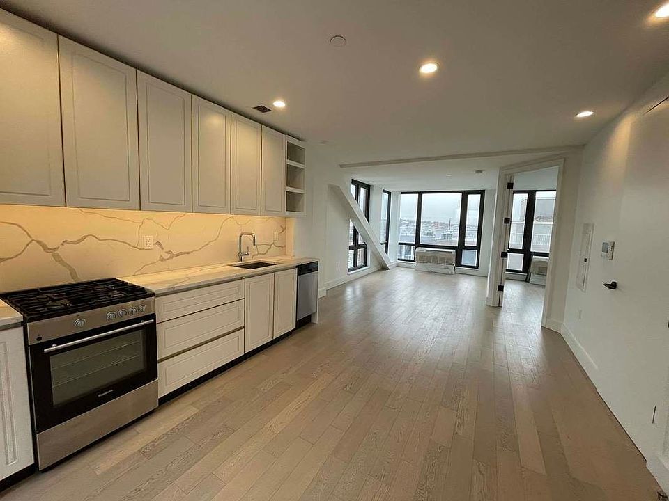1st image of 571 4th Ave #1204