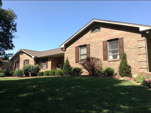 1st image of 2807 Hillside Dr