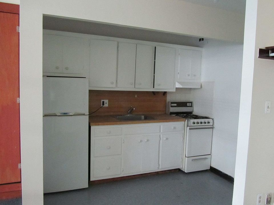 2nd image of 148 E 46th St APT 5