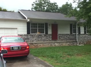 4216 Deer Run Dr, Knoxville, TN 37912