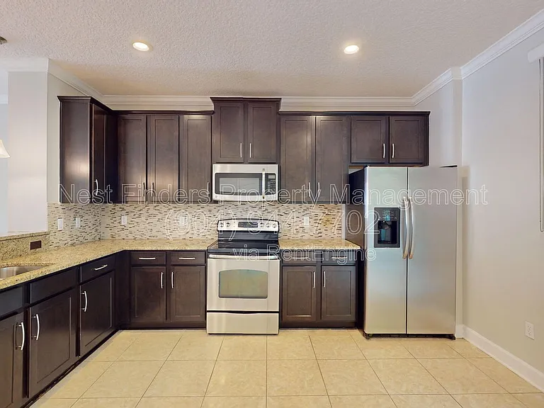4421 Ellipse Dr — Photo 10