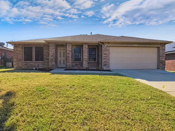 1015 Richmond Ln, Forney, TX 75126