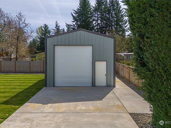 3rd image of 21418 128th Street SE